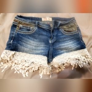 LEI Women's jean shorts with camo and lace used